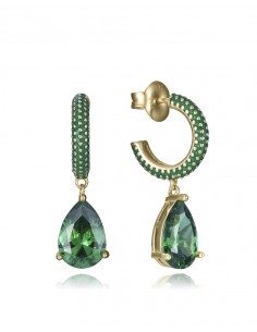 Pendientes de plata de primera ley con baño de oro combinan un diseño moderno y sofisticado. Presentan un elegante aro abierto 