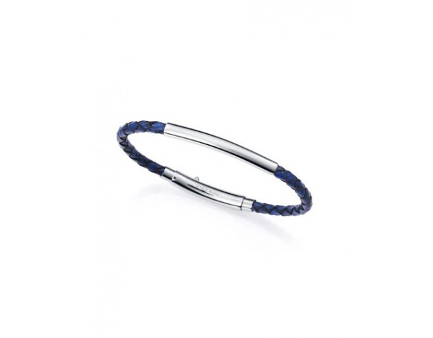 Pulsera de hombre en acero con parte tubular combinada con piel trenzada azul, que fusiona modernidad y estilo clásico. El dise